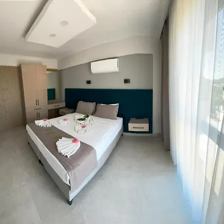 Apartment With Private Pools *