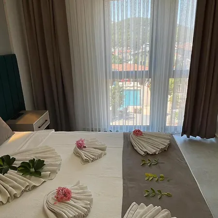 Apartment With Private Pools *