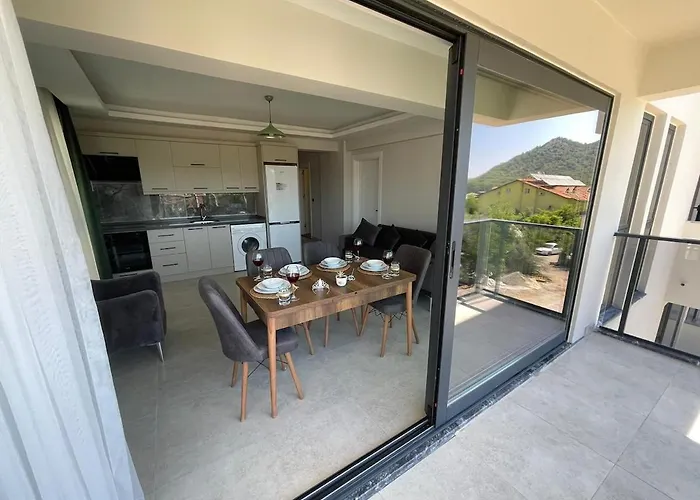 With Private Pools Daire