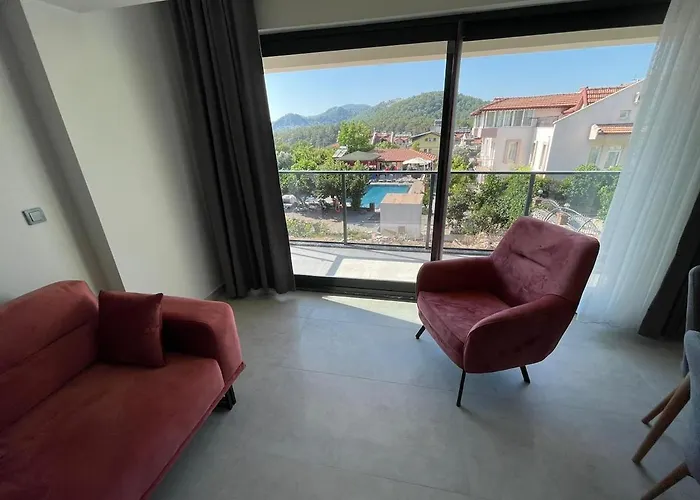 With Private Pools Daire *