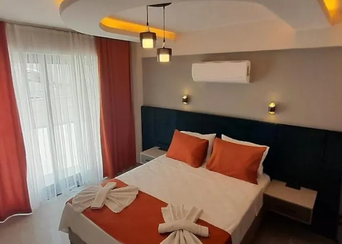 With Private Pools Daire