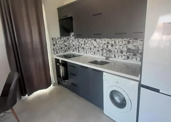 With Private Pools Daire