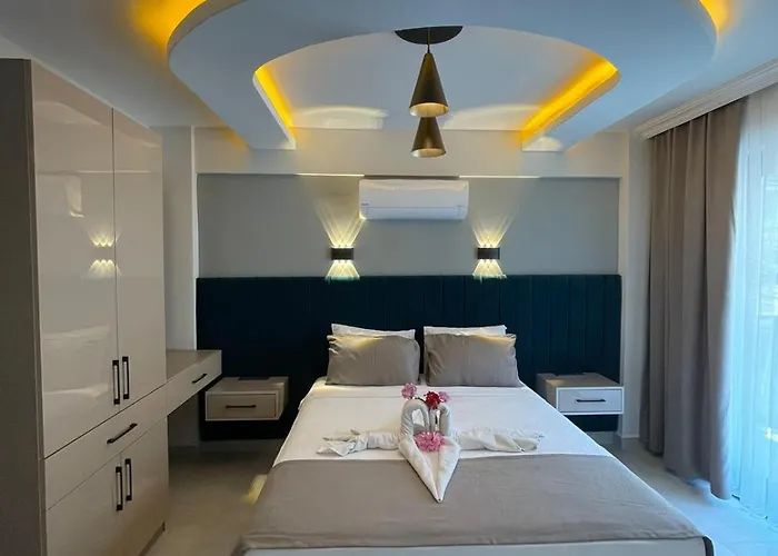 With Private Pools Daire